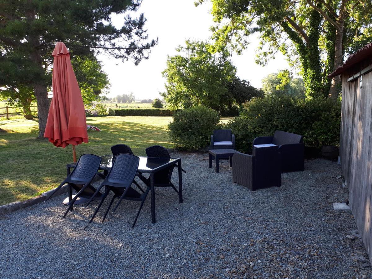 Manoir De La Ville Marie Hirel Bagian luar foto