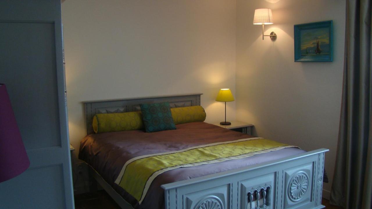Manoir De La Ville Marie Hirel Bagian luar foto
