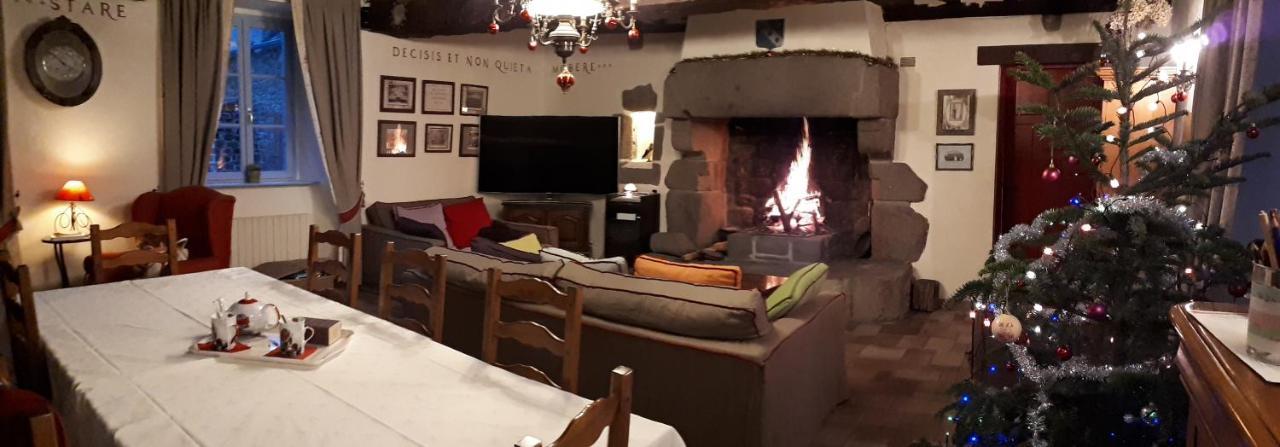 Manoir De La Ville Marie Hirel Bagian luar foto