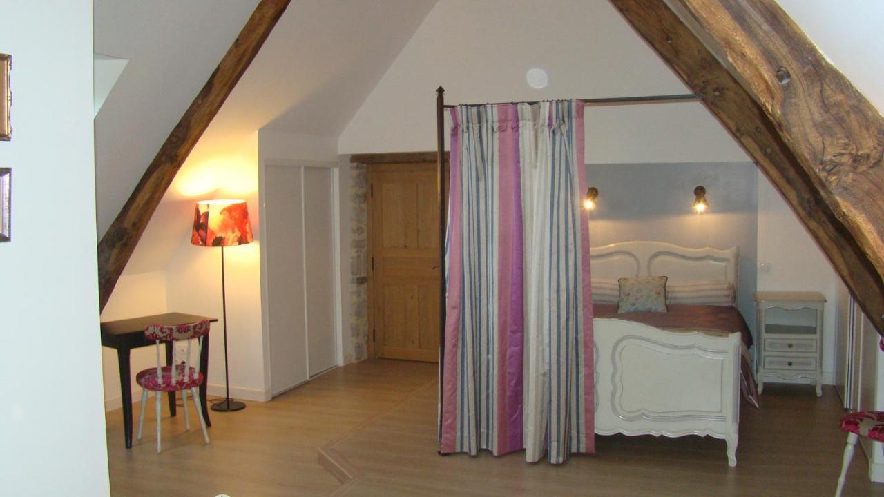 Manoir De La Ville Marie Hirel Bagian luar foto